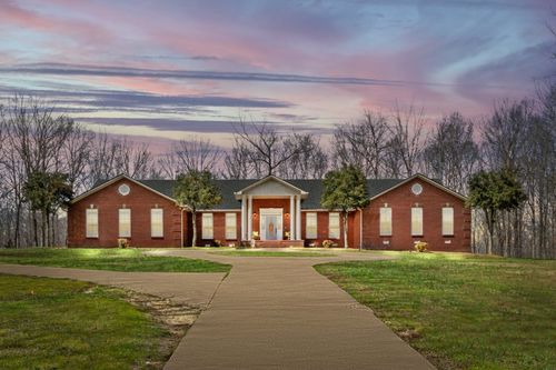 662 Oak Shadow Dr, New Johnsonville, TN, 37134-9639 | Card Image