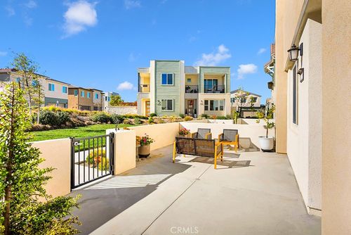 27238 Red Willow Ct, Valencia, CA, 91381-2171 | Card Image
