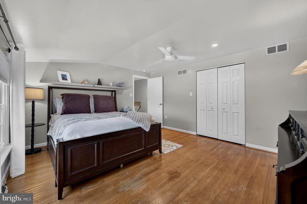 Residential in WILLOW GROVE 2