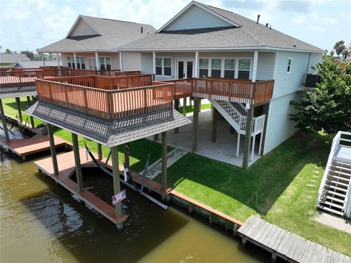 18 Edgewater St, Hitchcock, TX, 77563-2531 | Card Image