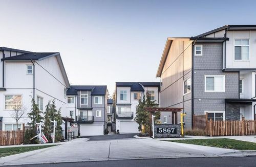 47-5867 129 St, Surrey, BC, V3X0J4 | Card Image