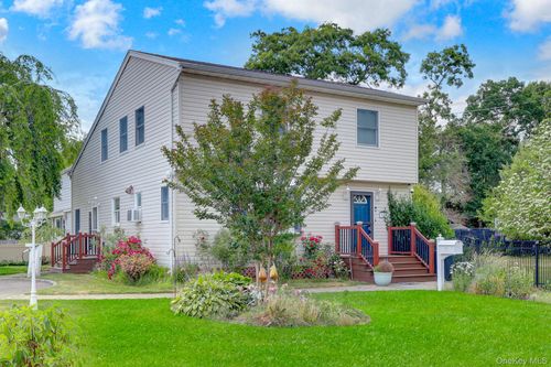 301 Oak Neck Road, Babylon, NY, 11795 | Card Image