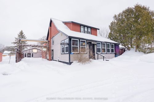 830 Muskoka Rd S, Gravenhurst, ON, P1P1K3 | Card Image