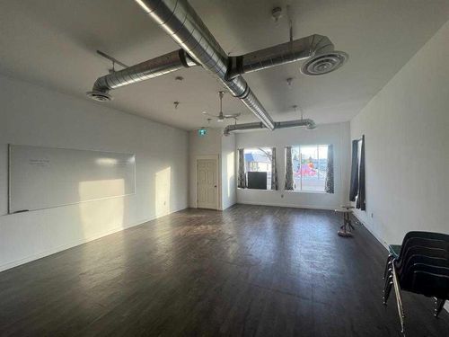 {{alt}} | Card Image