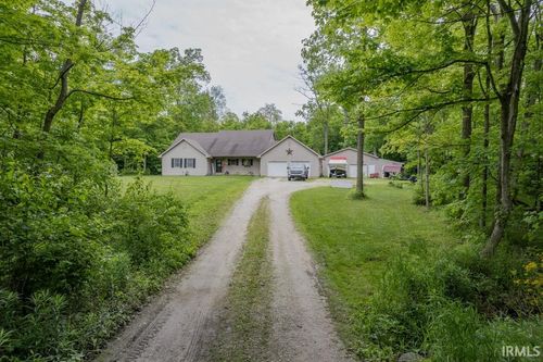 853 S 400 E, Gas City, IN, 46933 | Card Image