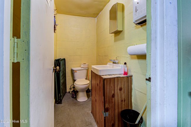 113 E Church St, Home with 0 bedrooms, 0 bathrooms and null parking in Atkinson NC | Image 10