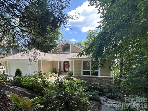 210 Claymoor Ct, Flat Rock, NC, 28731-8515 | Card Image