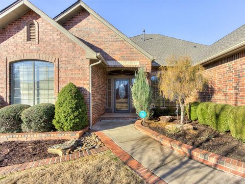 16609 Thorton Ln, Edmond, OK, 73012-6885 | Card Image