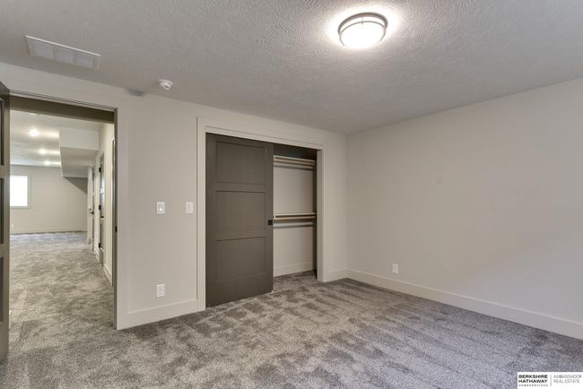 11106 N 161 St St, House other with 5 bedrooms, 3 bathrooms and 3 parking in Bennington NE | Image 51
