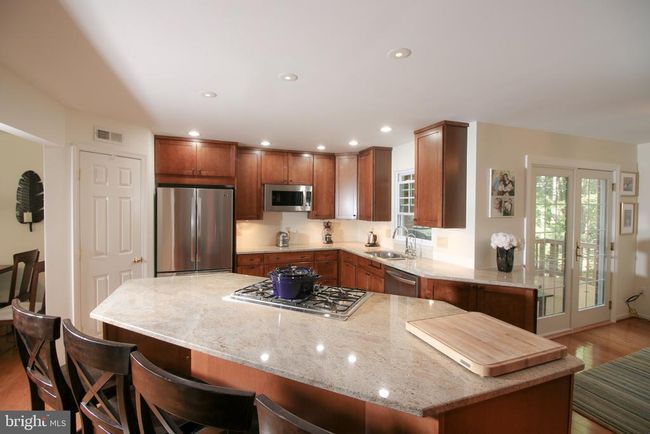 1392 Park Garden Ln, Townhouse with 3 bedrooms, 4 bathrooms and null parking in RESTON VA | Image 13