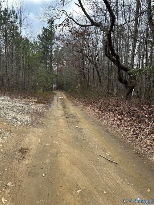 000 Clarke Rd, New Kent, VA, 23124 | Card Image