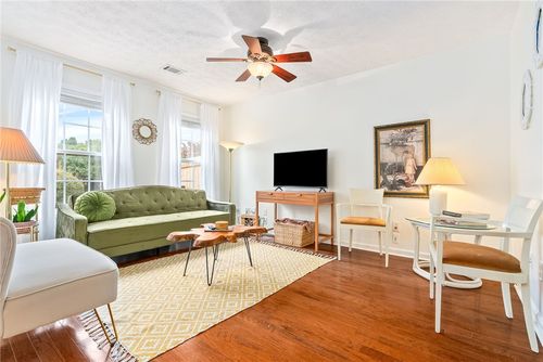 apt-107-2428 University Dr, AUBURN, AL, 36830-7647 | Card Image