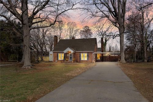 304 Springwood Rd, Asheboro, NC, 27205-7342 | Card Image