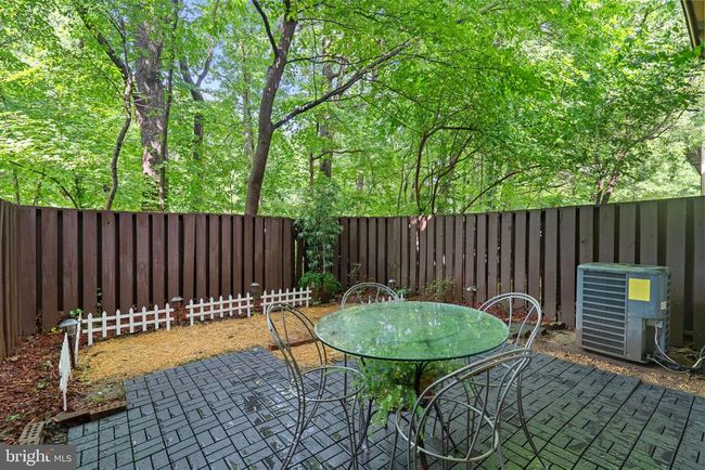 12130 Captiva Ct, Townhouse with 2 bedrooms, 3 bathrooms and null parking in RESTON VA | Image 25