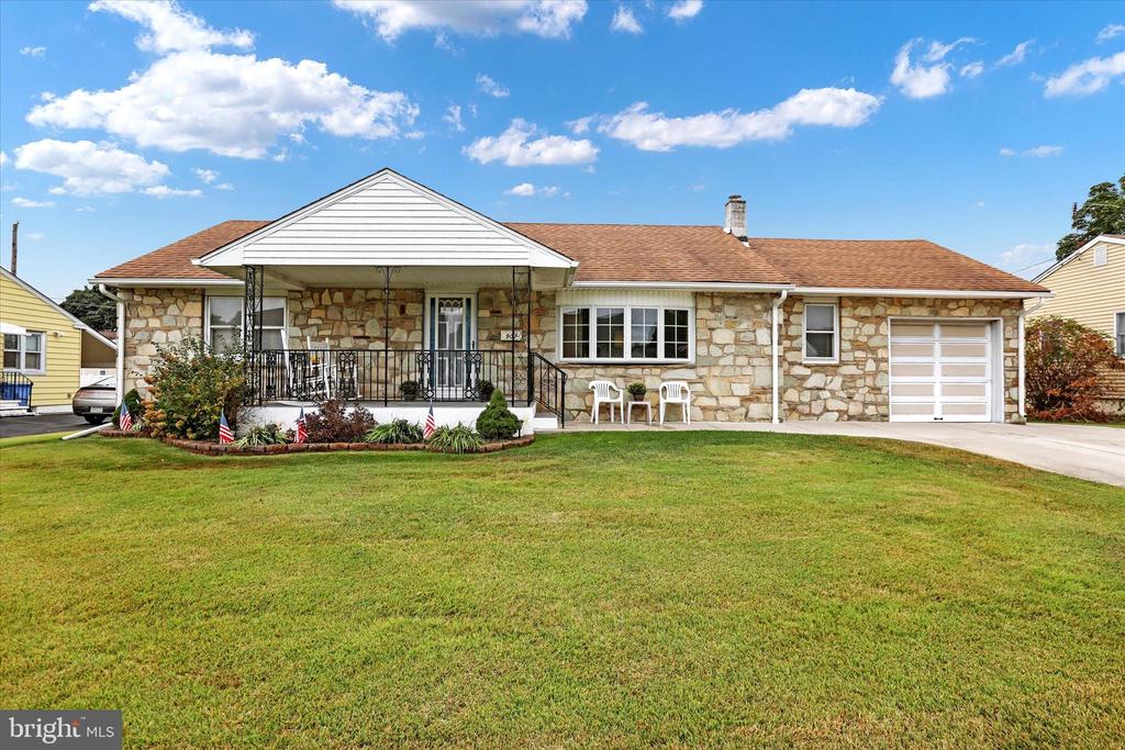 Bayard St, Bristol, PA 19007