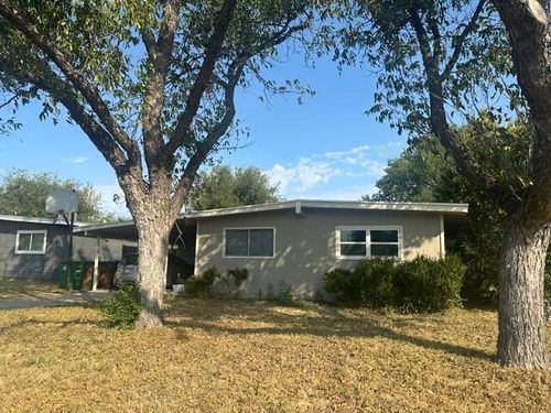 2210 Lakeside Ave, San Angelo, TX, 76901-1226 | Card Image