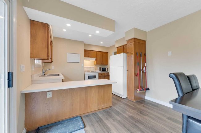 41 Simcoe St, House other with 3 bedrooms, 2 bathrooms and 3 parking in Orillia ON | Image 5