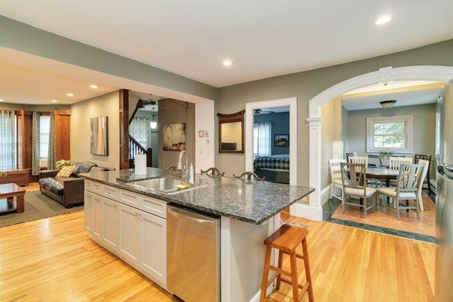 20 Edward St, House other with 8 bedrooms, 8 bathrooms and 7 parking in Worcester MA | Image 25