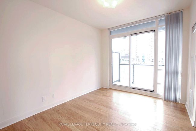 802 - 825 Church St, Condo with 3 bedrooms, 2 bathrooms and null parking in Toronto ON | Image 6