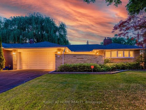 30 Hawksbury Dr, North York, ON, M2K1M3 | Card Image