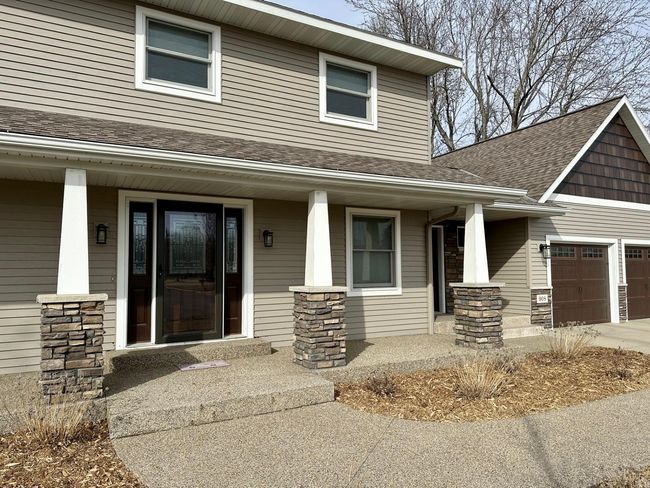 908 Lilac Dr | Image 4
