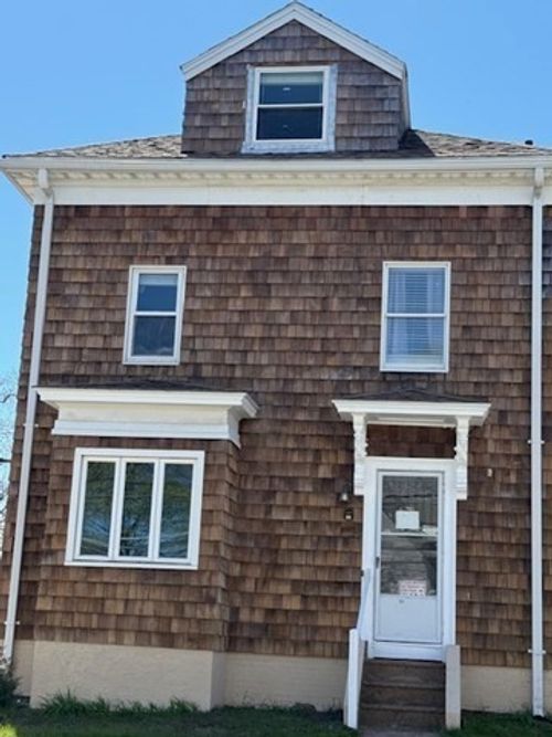 1-98 Maplewood Ave, Gloucester, MA, 01930-2732 | Card Image