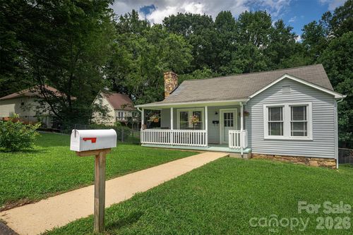 31 Tremont St, Marion, NC, 28752-4179 | Card Image