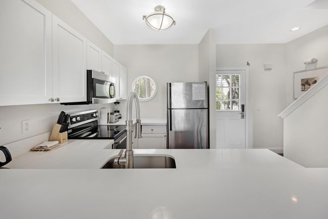 Bright kitchen | Image 12