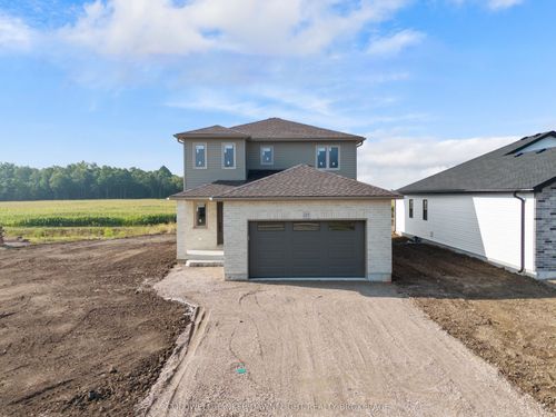 127 Victoria Ave E, Huron, ON, N0M1M0 | Card Image