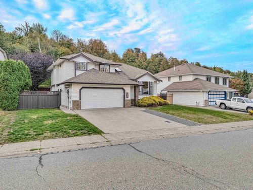2907 Crossley Dr, Abbotsford, BC, V2T5H1 | Card Image