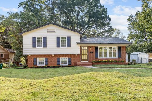 6717 Woodstock Dr, Charlotte, NC, 28210-6027 | Card Image