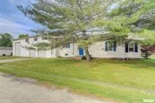 1315 W England St, Taylorville, IL, 62568-2074 | Card Image