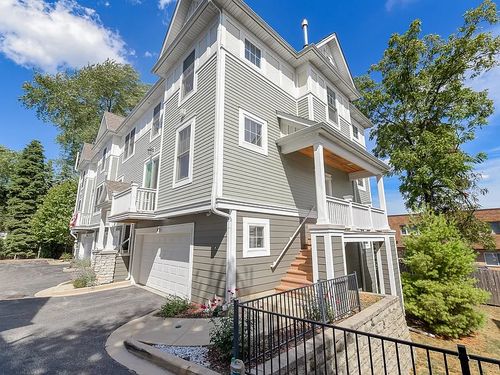 apt-a-415 President St, Wheaton, IL, 60187-4346 | Card Image