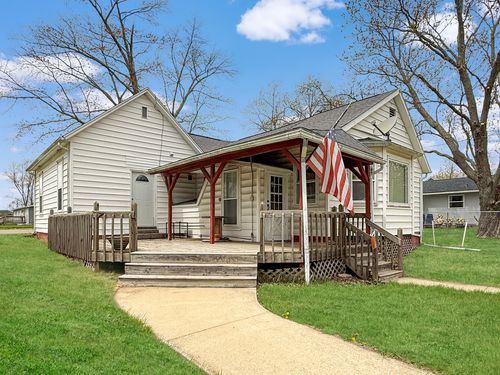 327 East St, Penfield, IL, 61862-8412 | Card Image