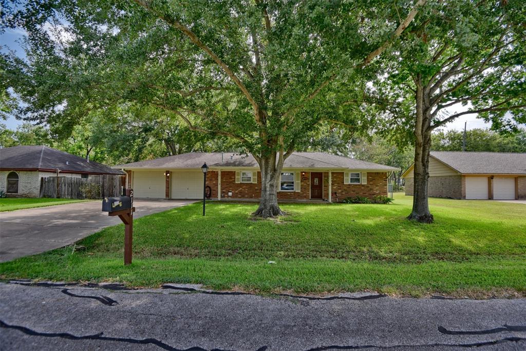 Crestwood Dr, Richmond, TX 77469