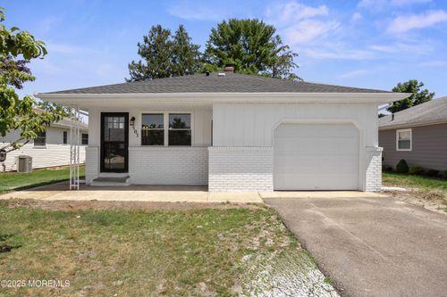 503 Jamaica Blvd, Toms River, NJ, 08757-4251 | Card Image