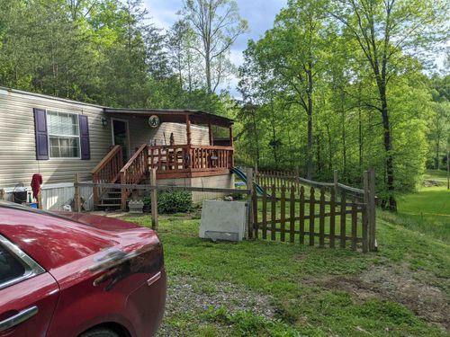 704 Wolf Pen Hollow Rd, Greenup, KY, 41144 | Card Image