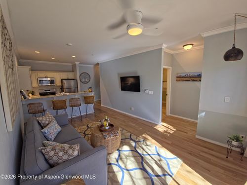 212-1400 E Valley Rd, Basalt, CO, 81621-8351 | Card Image