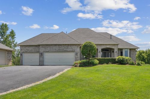 12421 24th St N, Lake Elmo, MN, 55042-9495 | Card Image