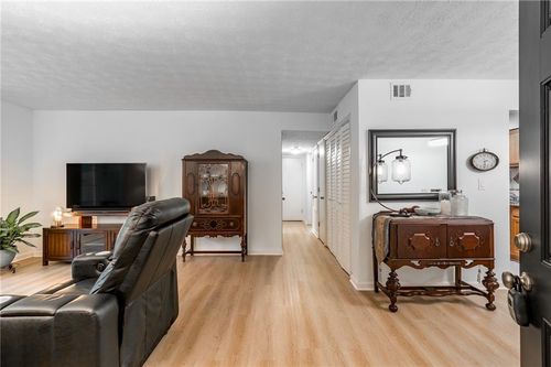110-3160 Seven Pines Ct, Atlanta, GA, 30339-5854 | Card Image