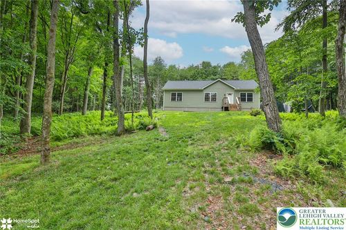318 Church Rd, KUNKLETOWN, PA, 18058-7238 | Card Image