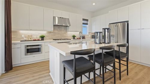 312 Junco, Irvine, CA, 92618-5943 | Card Image
