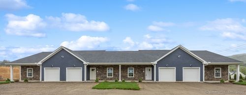 3c-210 Munson Rd, Wolcott, CT, 06716-2708 | Card Image