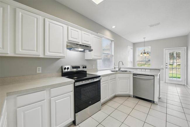7845 Orland Park Cir, House other with 4 bedrooms, 3 bathrooms and null parking in Fort Worth TX | Image 7