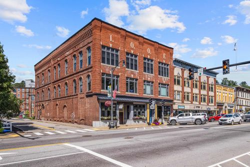 204-400 Central St, Franklin, NH, 03235-1791 | Card Image