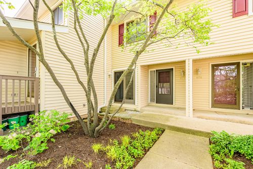 0-927 Hidden Lake Dr, Buffalo Grove, IL, 60089-7505 | Card Image