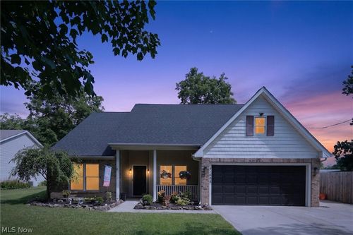 41668 Birchwood St, Elyria, OH, 44035-1216 | Card Image