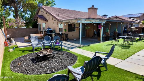 1519 Michelle Ave, Lancaster, CA, 93535-4382 | Card Image