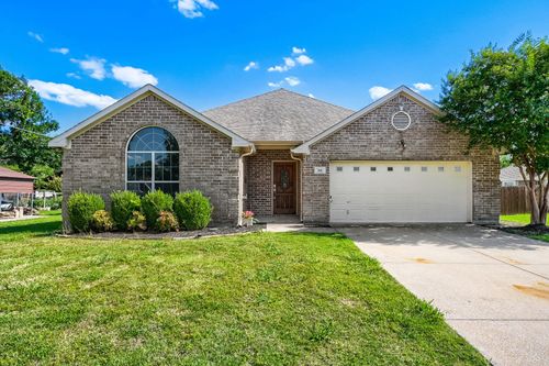 910 W Bois D Arc St, Celina, TX, 75009-6514 | Card Image