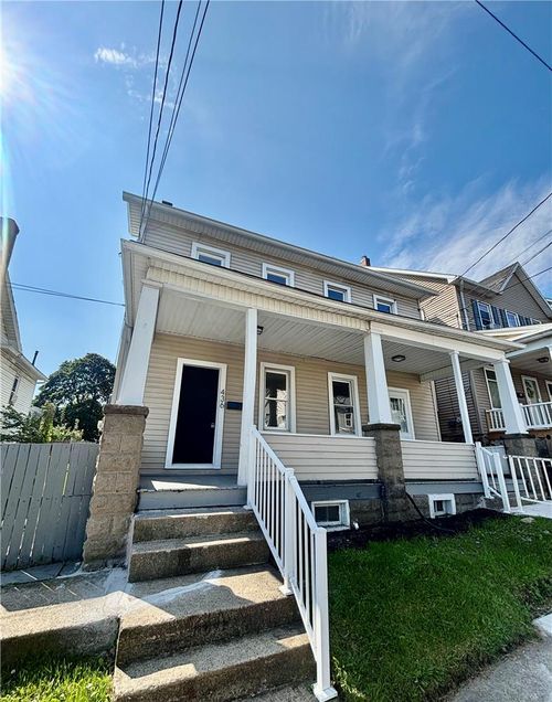 436 Market St, Bangor, PA, 18013-1838 | Card Image